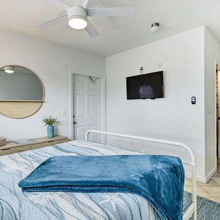 Merritt Island Home Fire Pit And Canal Access! Екстер'єр фото