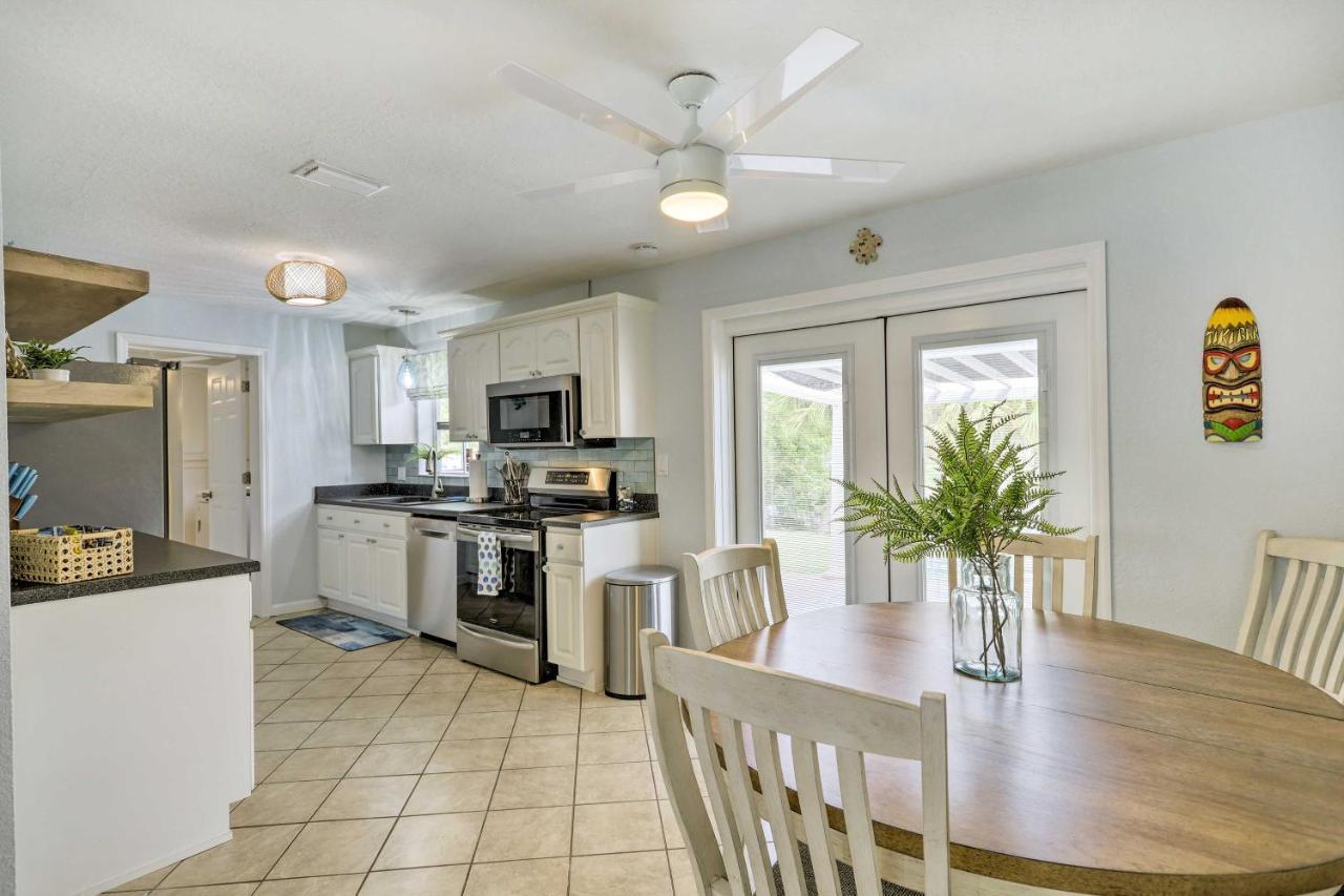 Merritt Island Home Fire Pit And Canal Access! Екстер'єр фото