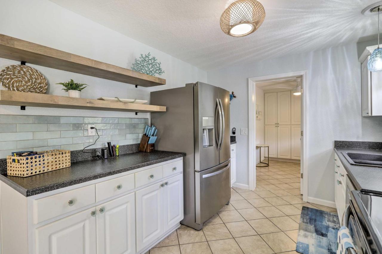 Merritt Island Home Fire Pit And Canal Access! Екстер'єр фото