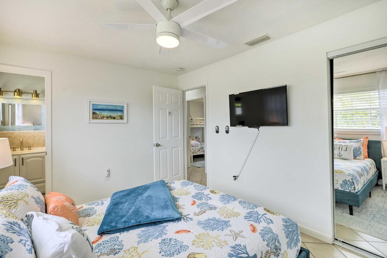 Merritt Island Home Fire Pit And Canal Access! Екстер'єр фото