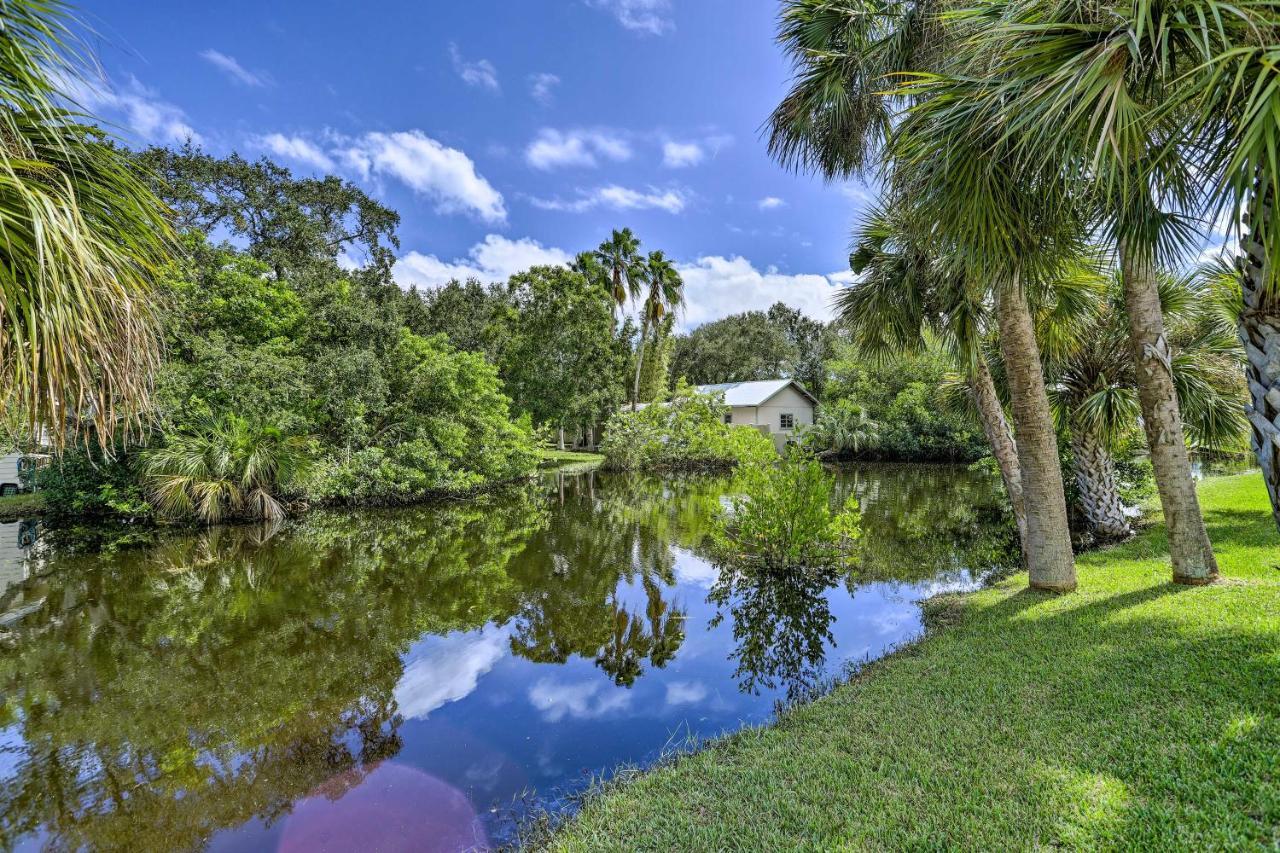 Merritt Island Home Fire Pit And Canal Access! Екстер'єр фото