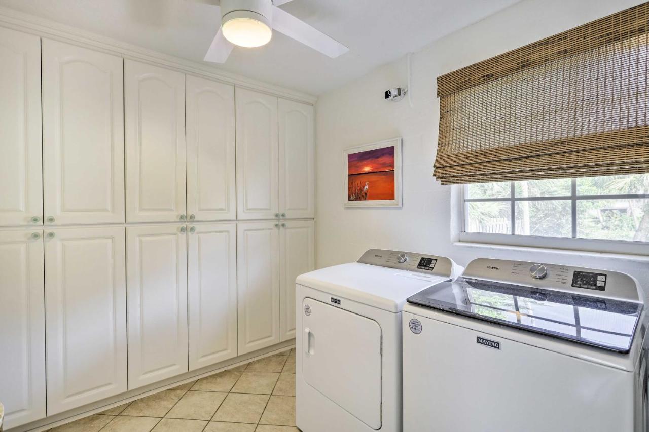 Merritt Island Home Fire Pit And Canal Access! Екстер'єр фото