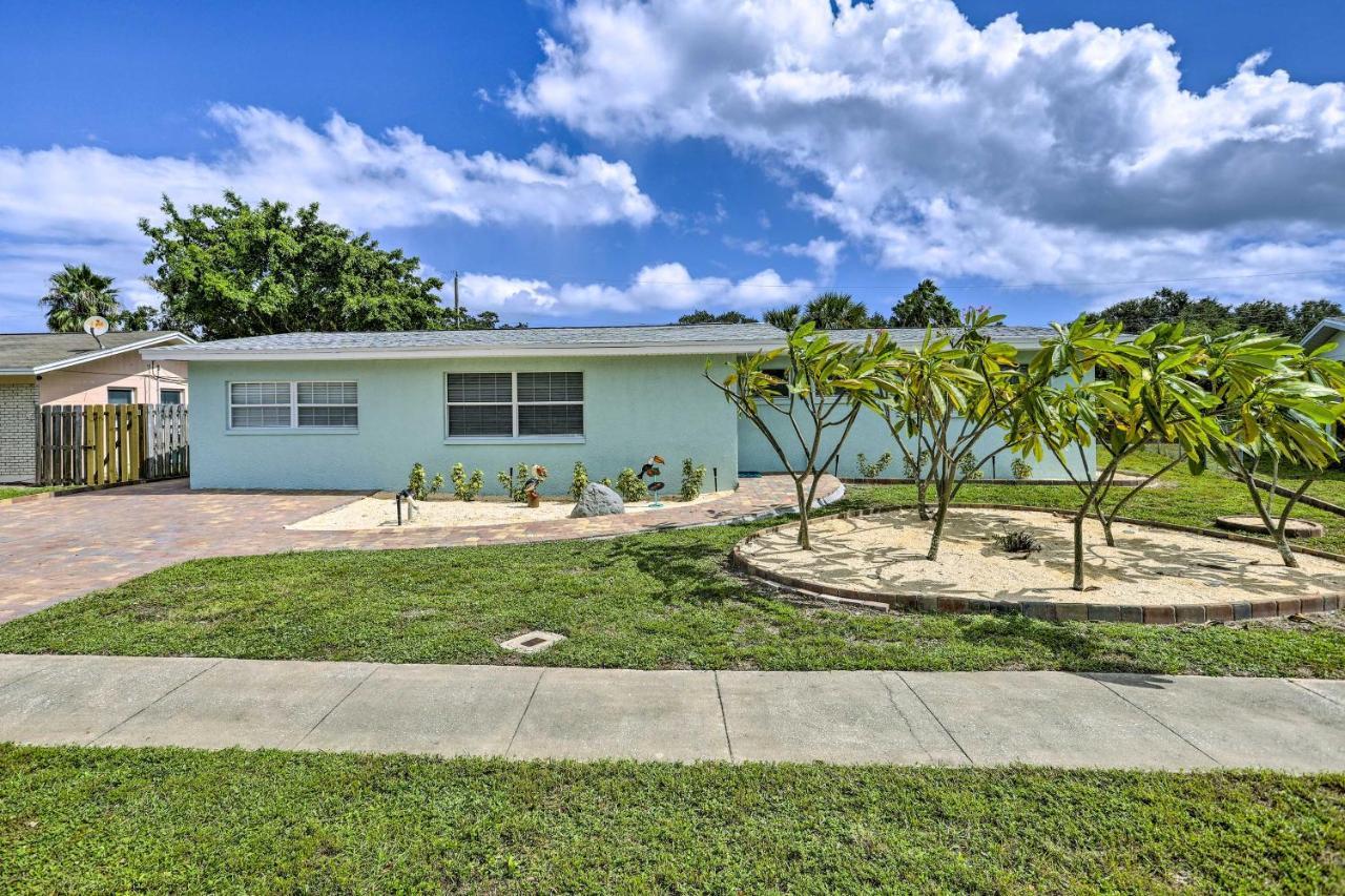 Merritt Island Home Fire Pit And Canal Access! Екстер'єр фото